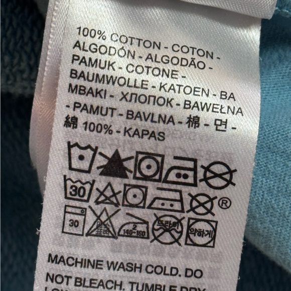 Levi’s gold tab sweat shorts - Picture 4 of 5